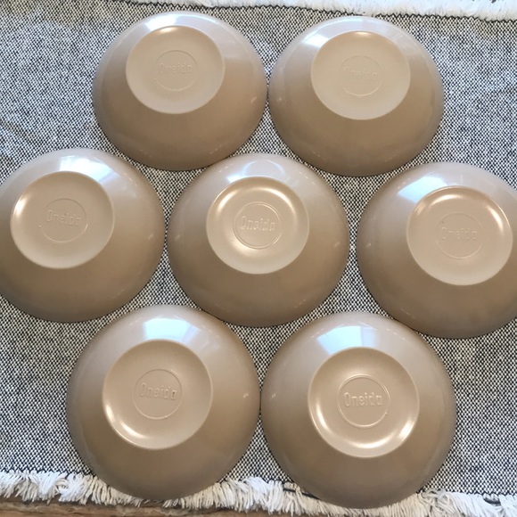 Vintage Oneida Melmac Berry Bowls Tan Beige S/7 - Picture 9 of 10